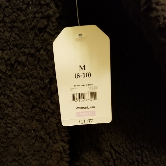 Fuzzy Llama Sweater - Picture 6 of 6